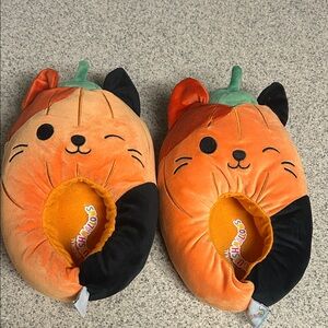 Squishmallows Pumpkin Cam Cat Slippers